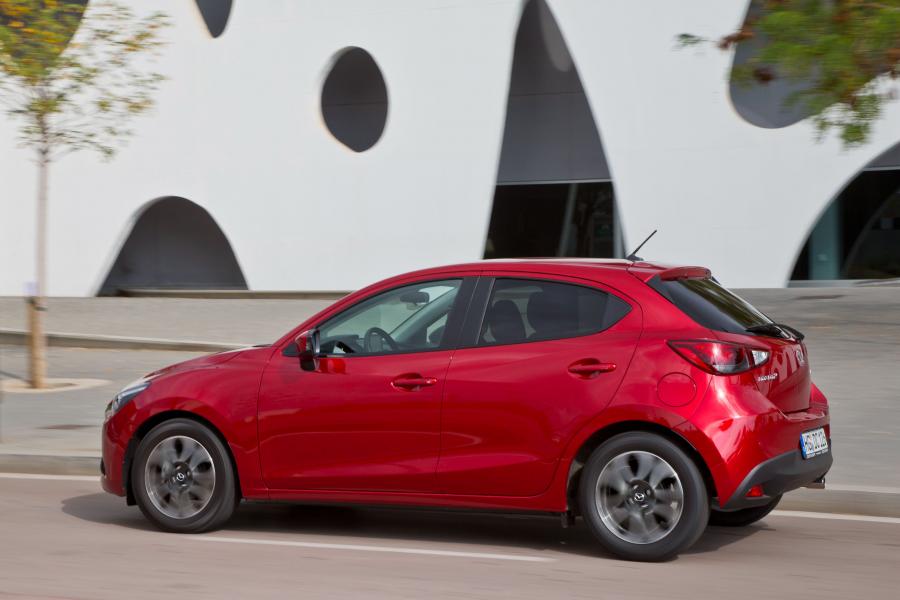  Mazda2 2014 года  (фото 7 из 30)